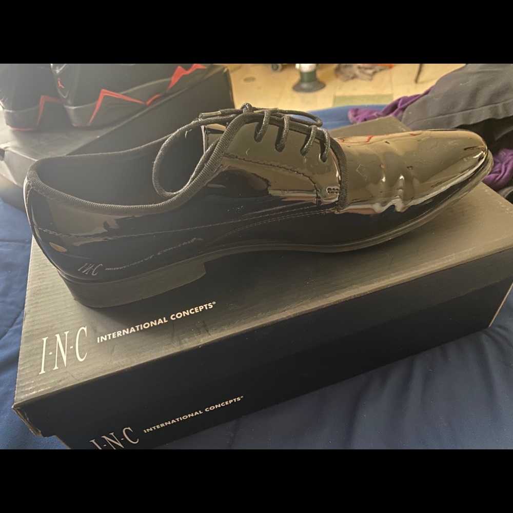 Mens dress shoes